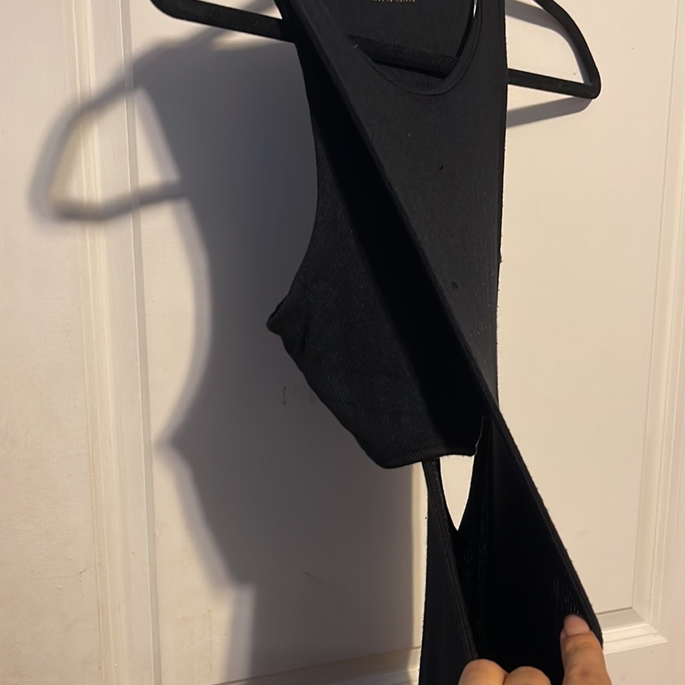 Guess - Picture 4 of 6